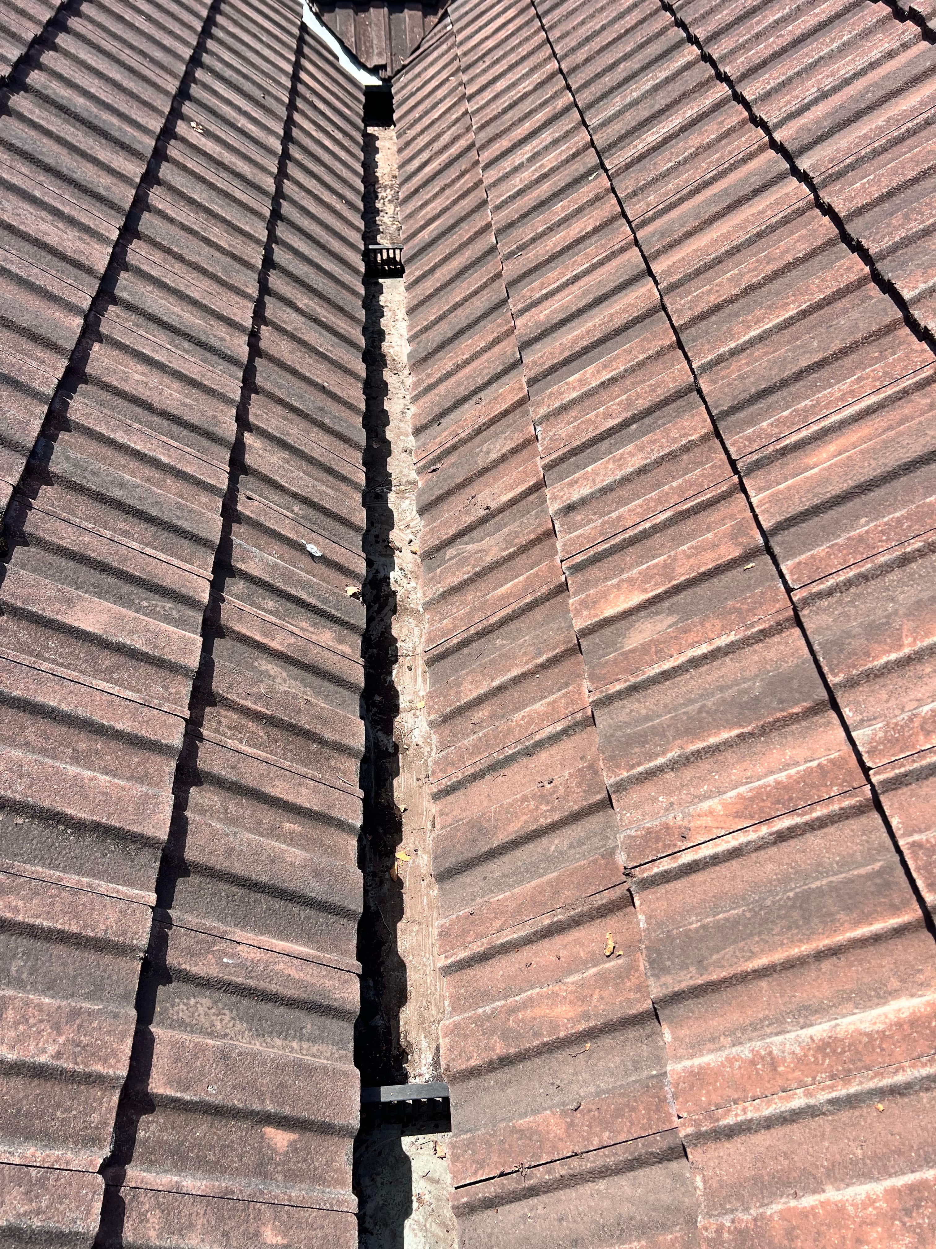 Valley gutter after cleaning
