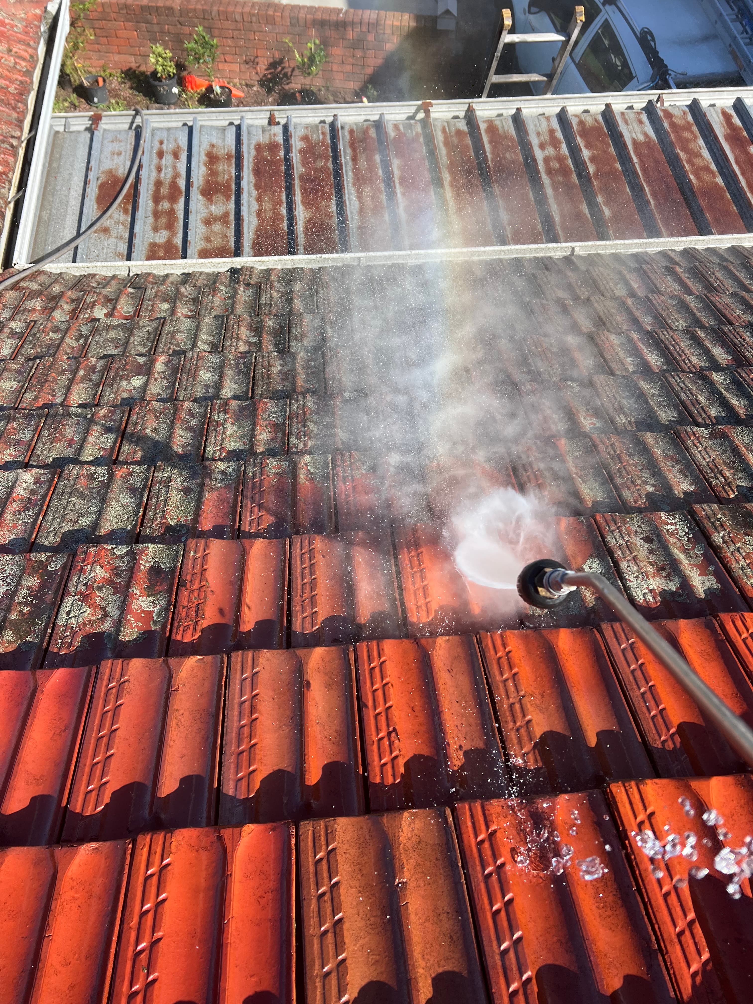 Professional roof cleaning Sydney